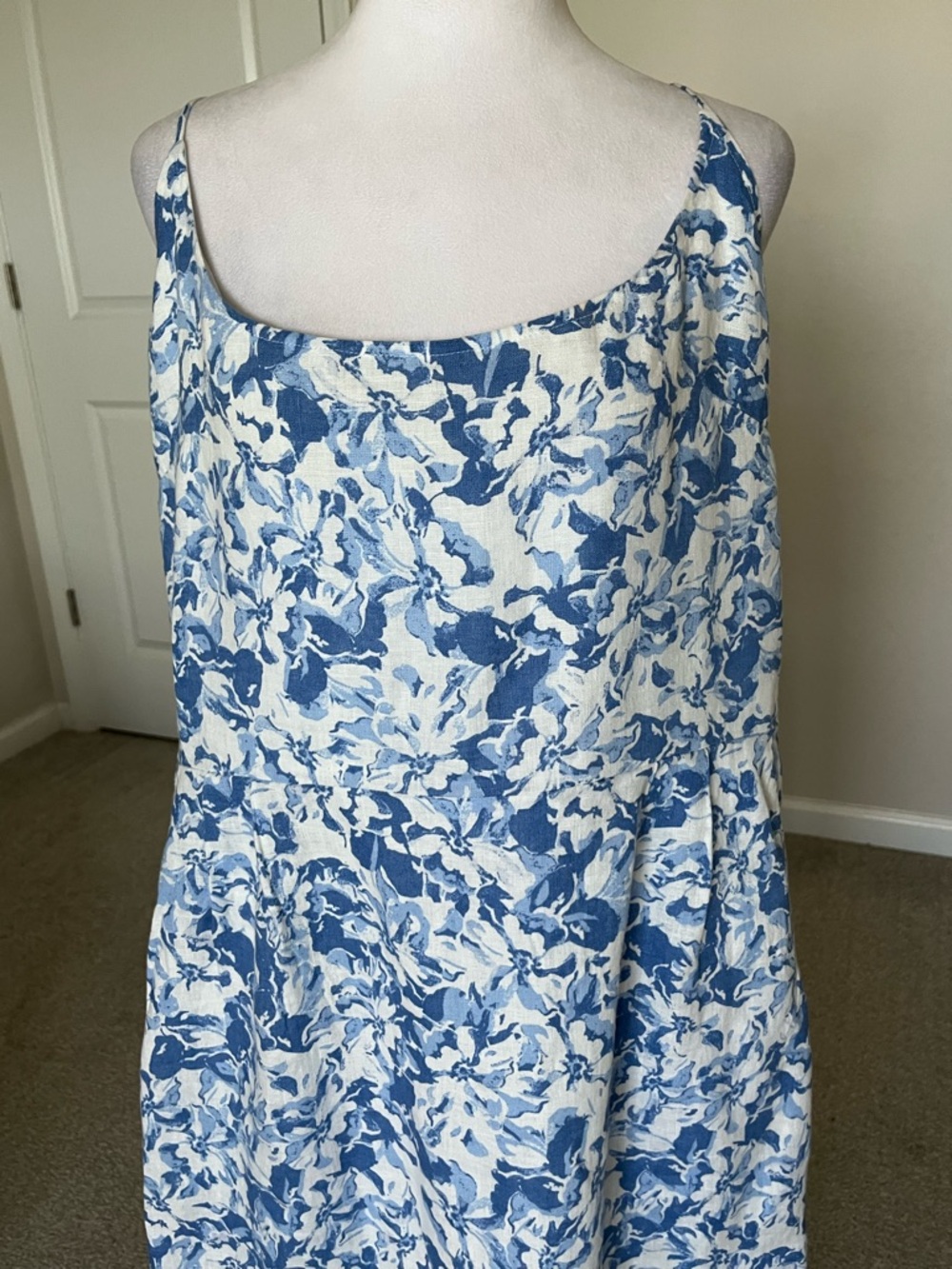 Like New Quince 100% European Linen Blue & White Floral Midi Dress Size XL - Picture 4 of 16